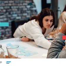 Tinerii din Moldova își pot înscrie ideile în competiția Social Impact Award 2025