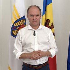 Ceban îi cere Guvernului să restricționeze accesul în clădirile abandonate din Chișinău