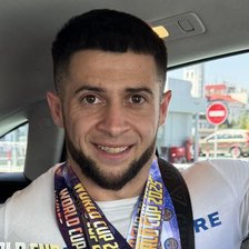 TikTokerul Victor Muntean, alias Caras, medaliat la Tiraspol și în Rusia de către aceeași „federație" sportivă 
