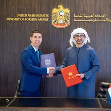 Cetățenii vor putea călători fără viză în Emiratele Arabe Unite. Acordul, semnat la Abu Dhabi