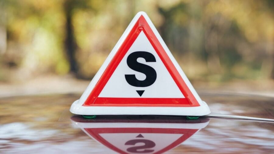 Școlile auto, în vizorul Ministerului Educației. Au fost aprobate noi reguli de activitate a instituțiilor de formare a șoferilor