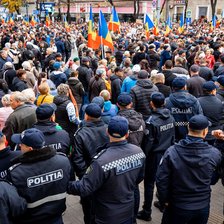 Poliția avertizează că pentru ziua de mâine, în timpul protestului se intenționează organizarea unor acțiuni de destabilizare și dezordini în masă
