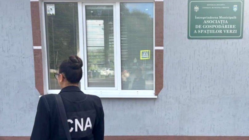Un fost șef de la „Spații Verzi”, cercetat pentru abuz de putere. CNA a făcut percheziții