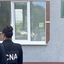 Un fost șef de la „Spații Verzi”, cercetat pentru abuz de putere. CNA a făcut percheziții