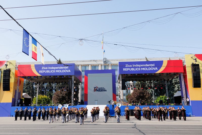 Ion Ceban critică autoritățile centrale pentru cheltuielile de Ziua Independenței. Replica Guvernului: Primarul a intrat în febra electorală
