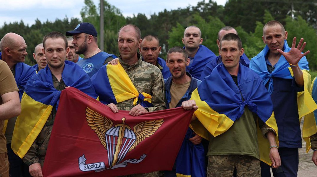 Un nou schimb de prizonieri între Rusia și Ucraina. Peste 600 de soldați au fost eliberați (FOTO)