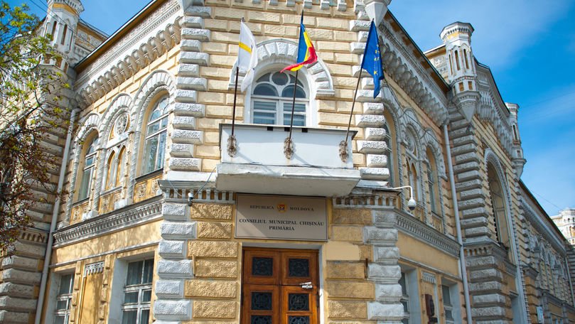 Familiile celor doi bărbați care au fost împușcați la Aeroport vor primi ajutor din partea Primăriei