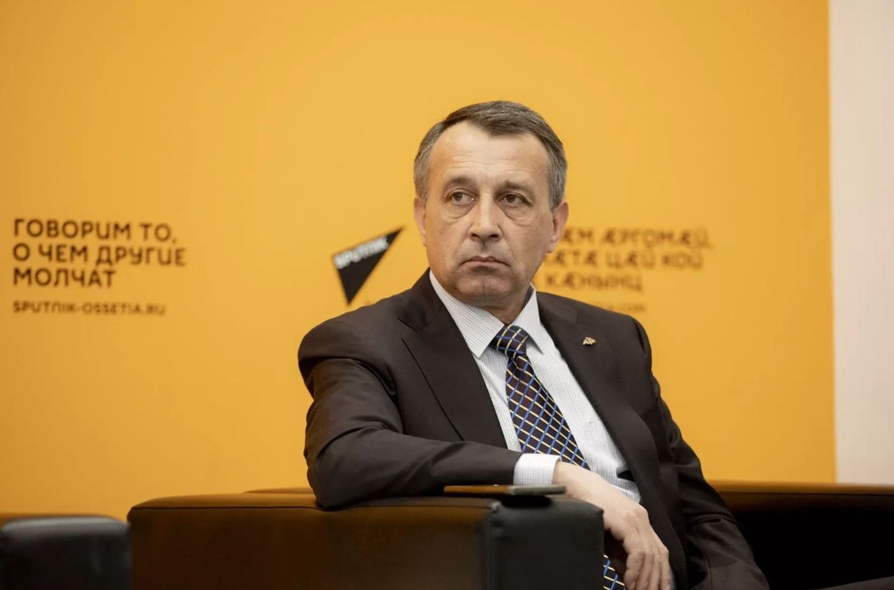 Vitali Denisov, șeful Sputnik Moldova, recent expulzat din țară, ar fi ofițer rus instruit în dezinformare