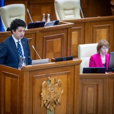 Două acorduri de grant pentru modernizarea infrastructurii energetice a capitalei, ratificate de Parlament