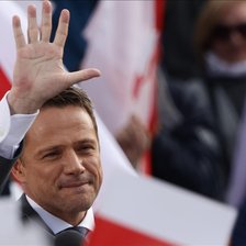 Alegeri prezidențiale în Polonia: Liberalul Trzaskowski obține un avans minim în fața naționalistului Nawrocki. Turul decisiv va avea loc pe 1 iunie