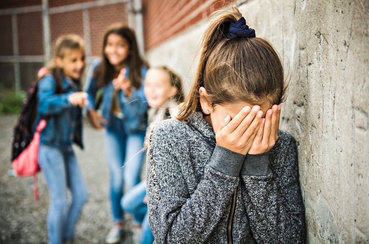 73% dintre elevii din R.Moldova au simțit pe pielea lor ce înseamnă bullying. Majoritatea cred că li se întâmplă, pentru că ei sunt diferiți