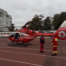 Un copil, adus la Chișinău cu elicopterul SMURD din Iași. Băiatul a suferit traumatisme toracice (FOTO)