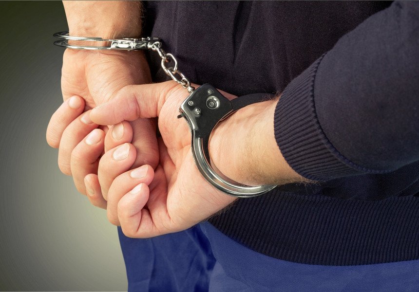 Principalul suspect de violul copilei de 11 ani, care a născut, a fost reținut pentru 72 de ore