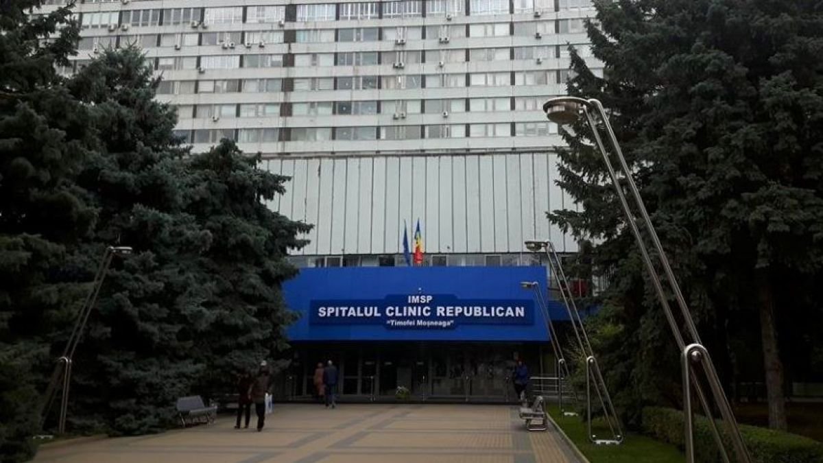 „Mă jigniți deodată. Eu zic „bună ziua” și d-stră „zdrastvuite”. Un medic din capitală refuză să trateze o pacientă pentru că aceasta vorbește limba rusă. Reacția spitalului (VIDEO)