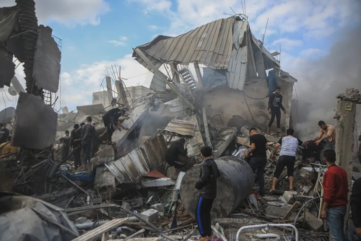 Armata israeliană a bombardat Rafah, în ciuda deciziei CIJ. Cel puțin 30 de persoane au decedat