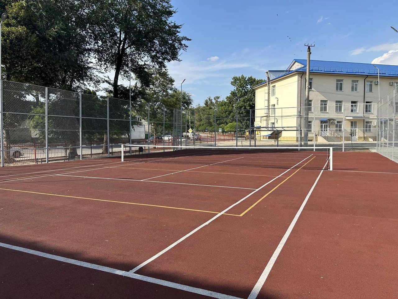 Mai multe activități sportive pentru cahuleni. Terenul de tenis de câmp, renovat