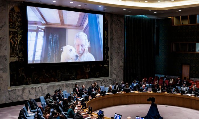 „O altă cărămidă în zidul propagandei”: Declarațiile cofondatorului trupei Pink Floyd care au înfuriat Ucraina la ONU