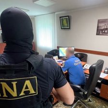Suspiciuni de corupție la Leușeni: CNA a descins cu percheziții.  UPDATE: Un angajat vamal a fost reținut, alți cinci - cercetați