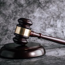 Un bărbat, condamnat la 15 ani de închisoare. Ar fi violat o minoră de 12 ani