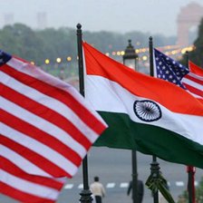 SUA aplică taxe vamale de 50% pe exporturile din India, invocând achizițiile de petrol rusesc