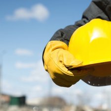 Inspectorii muncii vor putea iniția controale  fără notificare prealabilă. Inițiativă în Parlament pentru controlul în securitatea muncii  