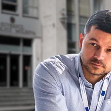 „Nu are rost să continui acest circ” și demisionează din funcția de consultant al premierului, după două luni. Reacția Guvernului
