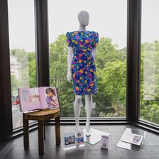 Rochia „Grijii” a prințesei Diana, vândută cu peste 500.000 de dolari la cea mai mare licitație a garderobei regale