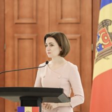 „Nu are altceva de făcut, face spectacol”: Sandu, despre mesajele publice ale lui Plahotniuc