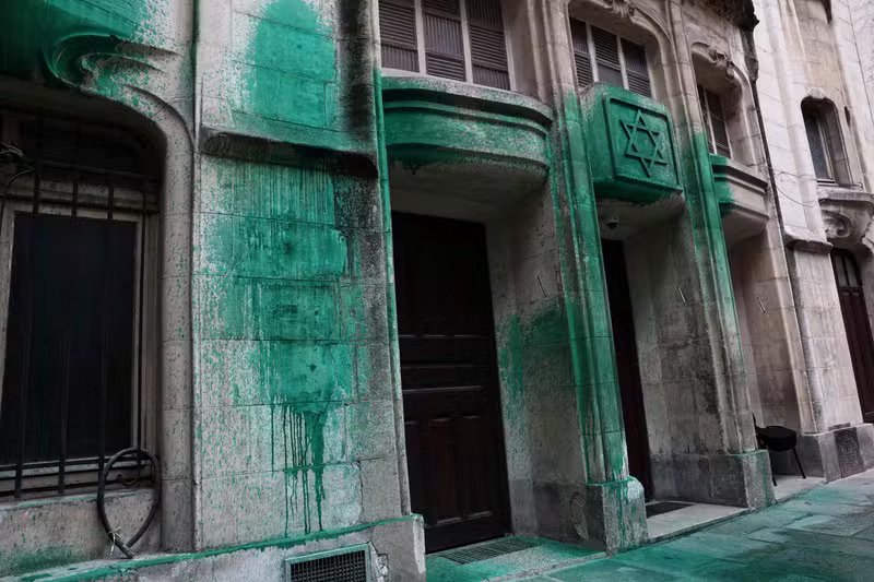 Muzeul Holocaustului și trei sinagogi vandalizate cu vopsea verde în Paris