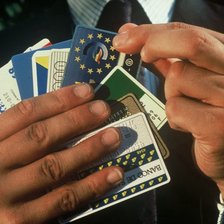Transferuri în euro mai rapide și la costuri reduse: R. Moldova, oficial, este parte a Zonei Unice de Plăți în Euro