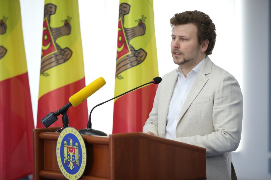 Ziua Limbii Române, marcată altfel. Toți doritorii sunt invitați la Marea Dictare Națională, o competiție de cunoaștere a limbii