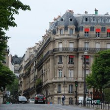 Chișinău vs UE. Cât costă un metru pătrat de apartament în Paris, Viena sau București (INFOGRAFIC)