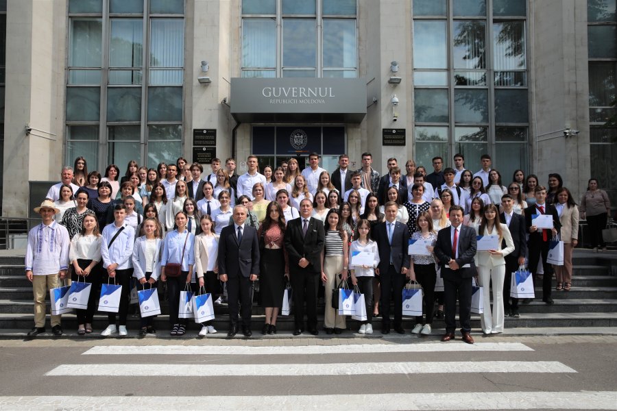 România a premiat 78 de elevi din R. Moldova cu locuri de frunte la Olimpiadele de Limba română și Istorie 
