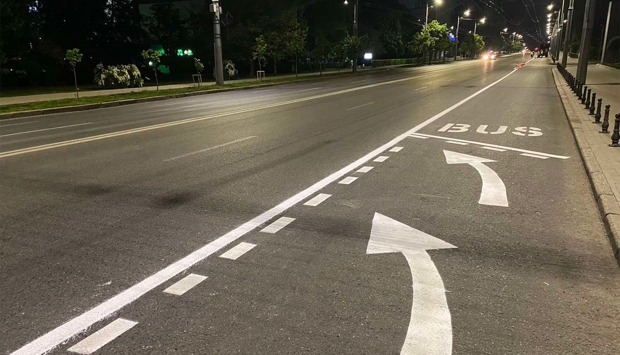 Încă o stradă din capitală va avea benzi dedicate transportului public

