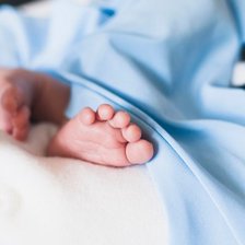 Glodeni: Două gemene au venit pe lume în ambulanță. La chemare au intervenit două echipe medicale