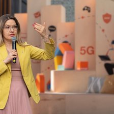 Olga Surugiu, la #ROOFOFFLINE: „Îndrăzniți să începeți, chiar dacă nu vă simțiți complet pregătiți. Niciun început grandios nu pare sigur la început”
