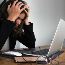 Depresia și bolile de inimă cauzate de stresul la locul de muncă costă UE peste 100 de miliarde de euro anual

