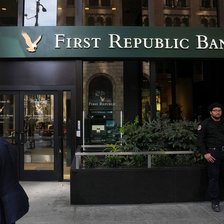 First Republic Bank - a treia bancă americană care a dat faliment în ultimele două luni 