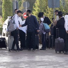 Pelerinii hasidici se întorc acasă. Aceștia părăsesc R. Moldova, după ce au tranzitat-o de două ori (VIDEO) 