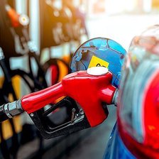 ANRE dă asigurări: Prețul la carburanți nu ar urma să crească, chiar dacă ponderea Lukoil pe piața din Moldova ar scădea

