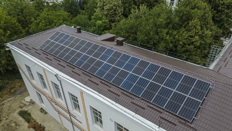 Clădirile a 30 de spitale și universități vor fi renovate energetic. Un acord de facilitate de credit, ratificat de deputați
