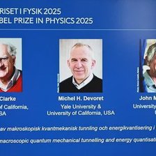 Premiul Nobel pentru Fizică 2025: Experimente revoluționare care arată efectele mecanicii cuantice la scară macroscopică