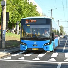 Plăcuțele galbene pentru transportul public nu mai sunt obligatorii