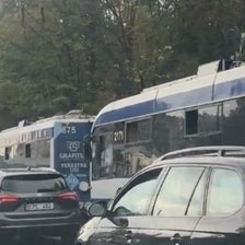 Scurtcircuit în zona bd. Renașterii Naționale: Troleibuzele întârzie cu până la 30 de minute (VIDEO)
