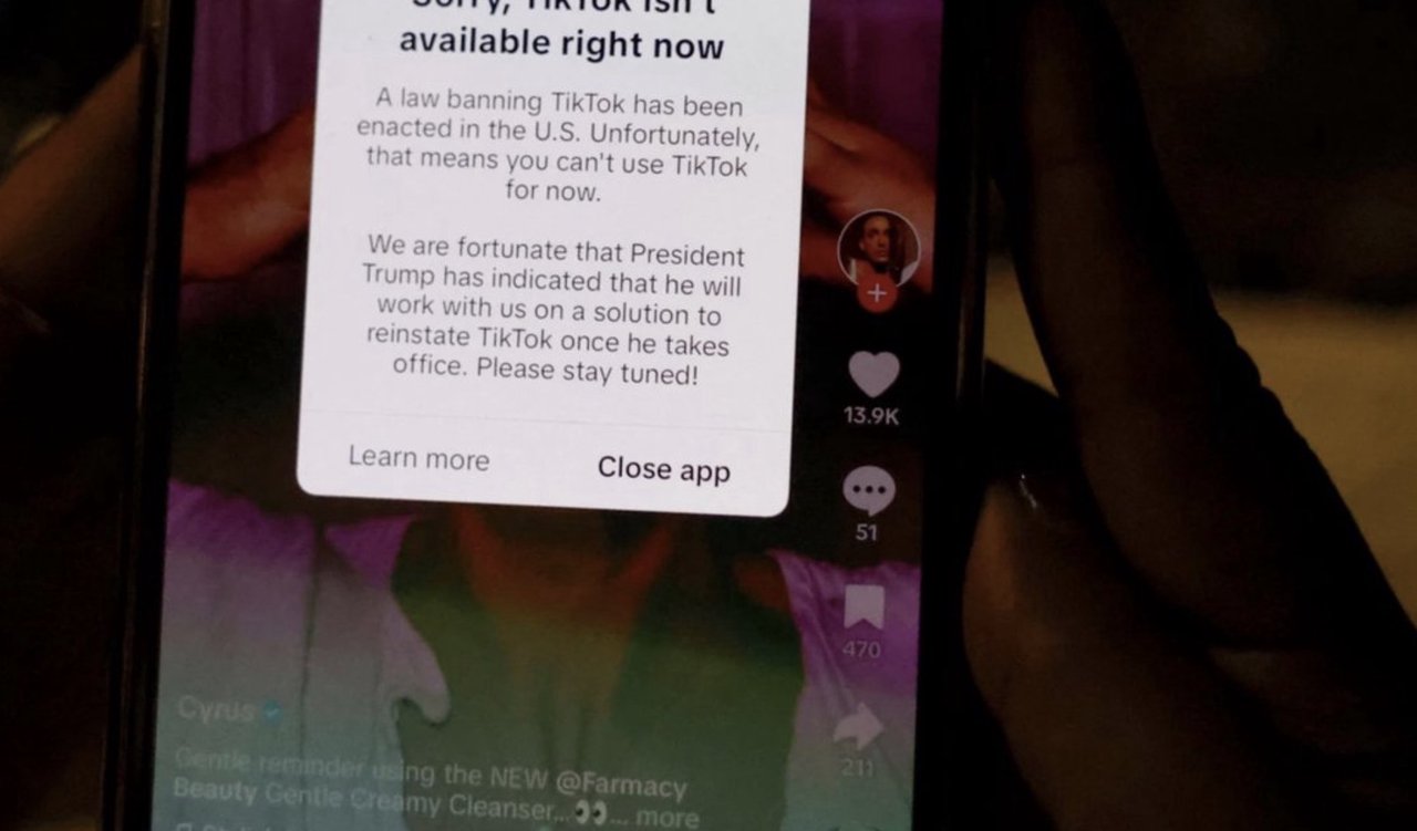 SUA: TikTok a încetat să funcționeze, cu puțin timp înainte de intrarea în vigoare a legii care interzice platforma