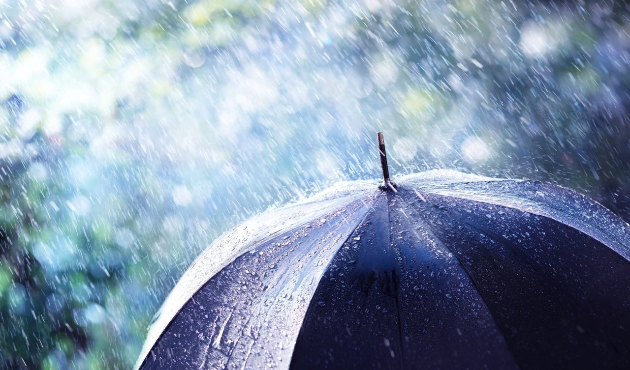 Ploi puternice în toată țara: Cod galben emis de meteorologi