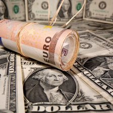 Expert: Anul trecut Moldova a primit o sumă record de finanțări externe de 920 milioane de dolari. 75% dintre acestea sunt împrumuturi 