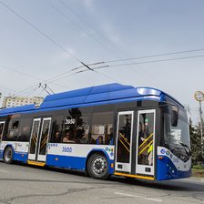 Șoferul troleibuzului care ar fi fost implicat într-un accident soldat cu deces, eliberat din arest la solicitarea procurorului