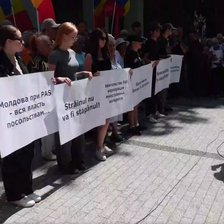 „Ministerul de Externe s-a transformat într-o filială PAS”. Socialiștii protestează în fața MAE (VIDEO/UPDATE)
