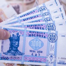 Unele familii au primit un ajutor social mai mic, „din cauza unei erori tehnice”. Ministerul Muncii: „Situația va fi remediată”